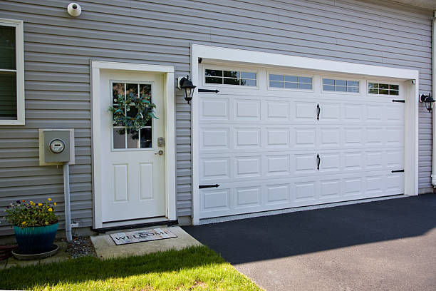 24/7 Emergency Garage Door Panel Replacement experts in Perry Hall, MD